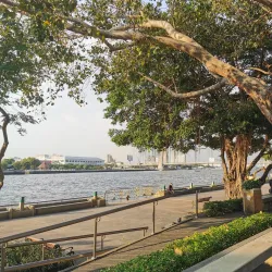 Santichaiprakarn Park - Nonthaburi