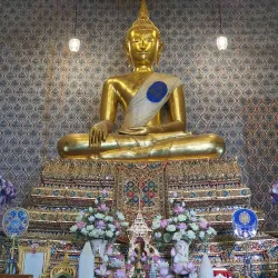 Wat Chaloem Phra Kiat Worawihan - Nonthaburi
