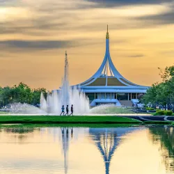 Khlong Luang Rama IX Park - Pathum Thani