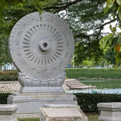 Wat Phra Si Mahathat Wora Maha Viharn - Pathum Thani