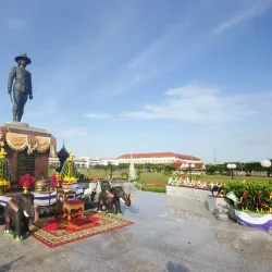 King Naresuan Monument - Phitsanulok