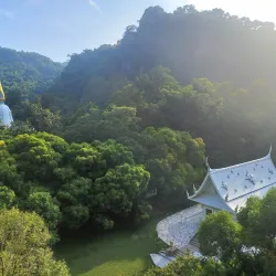 Wat Tham Phra Phothisat - Prachin Buri
