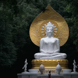 Wat Tham Phra Phothisat - Prachin Buri