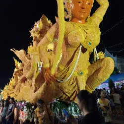 Suan Thung Si Mueang Park - Roi Et