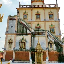 Wat Klang Sri Roi Et - Roi Et