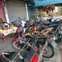 Ban Phaeo Floating Market - Samut Sakhon