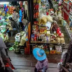 Ban Phaeo Floating Market - Samut Sakhon