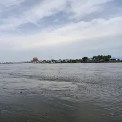 Wat Chong Lom - Samut Sakhon
