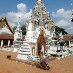 Phra Borommathat Chedi - Surat Thani