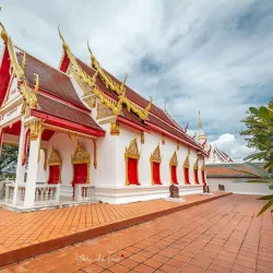 Phra Borommathat Chedi - Surat Thani