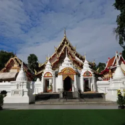 Wat Phra Thaen Sila At - Uttaradit
