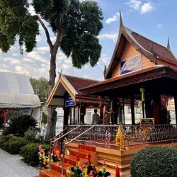 Wat Phra Thaen Sila At - Uttaradit