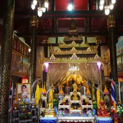 Wat Phra Thaen Sila At - Uttaradit