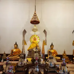 Wat Phra Thaen Sila At - Uttaradit