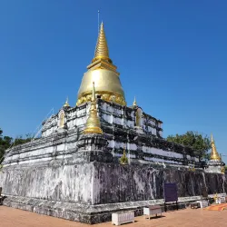 Wat Phra That Chom Phra - Uttaradit