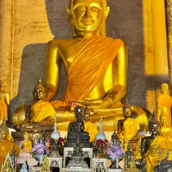 Wat Phra That Chom Phra - Uttaradit