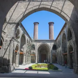 Çifte Minareli Medrese - Erzurum