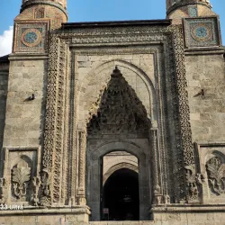 Çifte Minareli Medrese - Erzurum