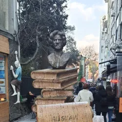 Kadikoy Bull Statue - Kadikoy (Kadıköy)
