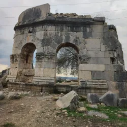 Toprakkale Ruins - Kadirli
