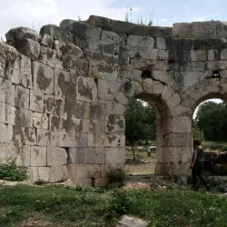 Toprakkale Ruins - Kadirli