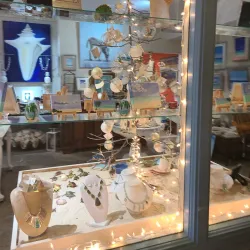 Local Art and Craft Shops - Cockburn Harbour