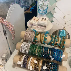 Local Art and Craft Shops - Cockburn Harbour