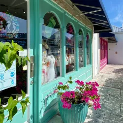 Local Art and Craft Shops - Cockburn Harbour