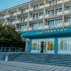 Hotel Slavutich - Horishni Plavni