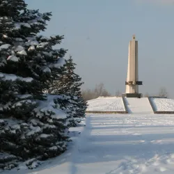 Obelisk on the Mound of Glory - Horishni Plavni