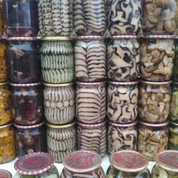 Local Market - Izyum