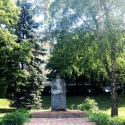 Monument to Taras Shevchenko - Kup”yans'k