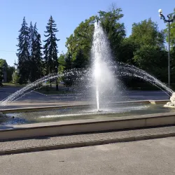 Monument to the Founders of Nova Kakhovka - Nova Kakhovka