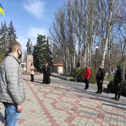 Monument to the Founders of Nova Kakhovka - Nova Kakhovka