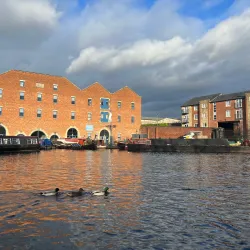 Tameside Museum and Art Gallery - Ashton-under-Lyne