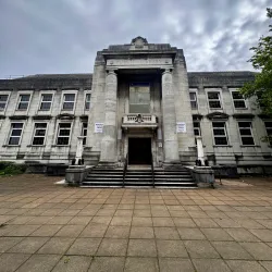 Birkenhead Woodside Library - Birkenhead