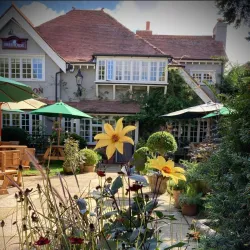 The Red Lion Pub - Chalfont St Peter