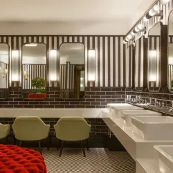 The Green Hotel - Dollar