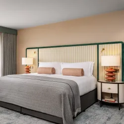 The Green Hotel - Dollar