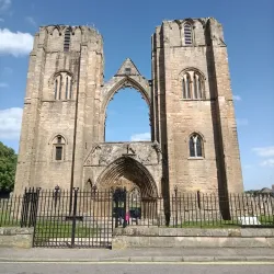Elgin Cathedral Grounds - Elgin