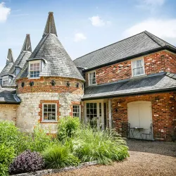 The Great Barn, Lower Bourne - Farnham
