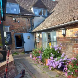 Local Pubs and Eateries - Great Missenden