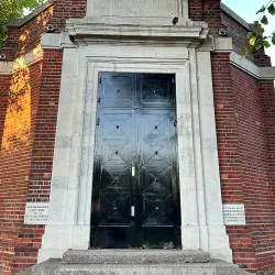 Ilford War Memorial Gardens - Ilford