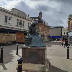 George Eliot Statue - Nuneaton