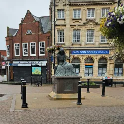 George Eliot Statue - Nuneaton