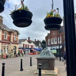 George Eliot Statue - Nuneaton