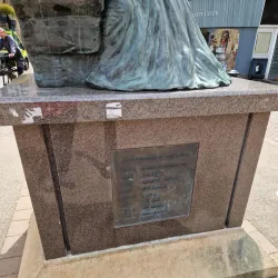 George Eliot Statue - Nuneaton