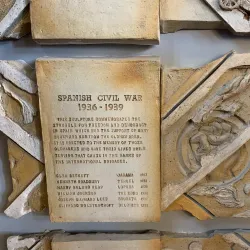 Oldham Parish Church (St. Mary with St. Peter) - Oldham