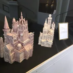 Paisley Museum and Art Galleries - Paisley