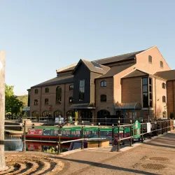 Theatr Brycheiniog - Pontypridd